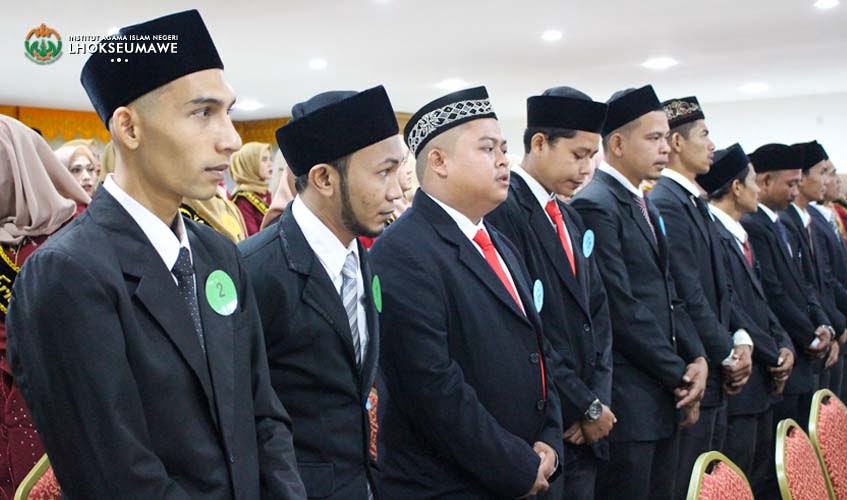 FUAD Yudisium 67 Lulusan, Dua lulusan Raih Predikat Cumlaude