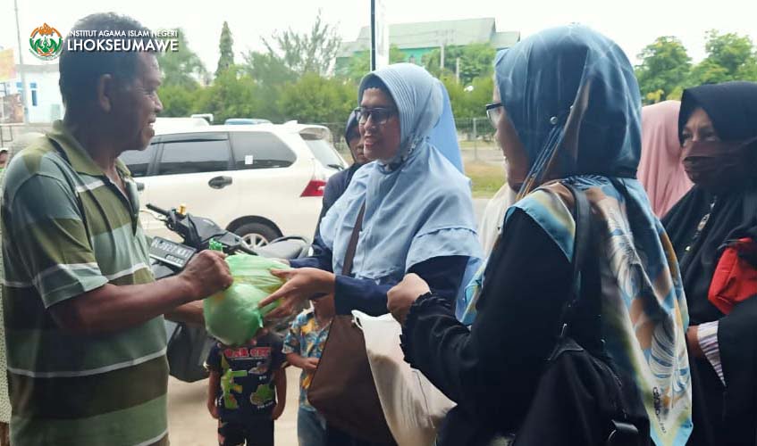 DWP IAIN Lhokseumawe Salurkan Bantuan Sembako
